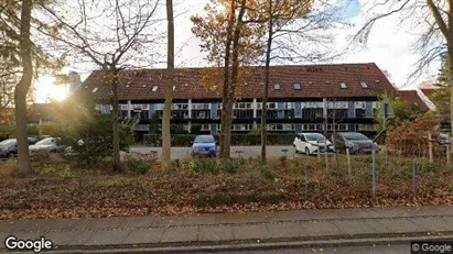 Lejligheder til salg i Holte - Foto fra Google Street View Lejligheder til salg i Holte - Foto fra Google Street View
