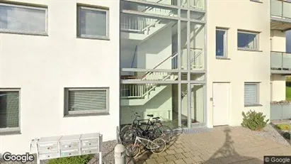 Lejligheder til salg i Smørum - Foto fra Google Street View Lejligheder til salg i Smørum - Foto fra Google Street View