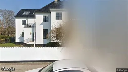 Lejligheder til salg i Charlottenlund - Foto fra Google Street View