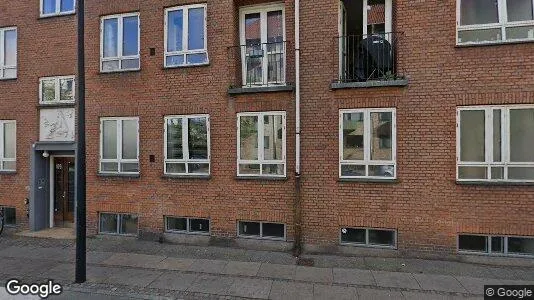 Lejligheder til salg i Charlottenlund - Foto fra Google Street View