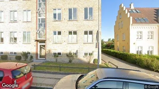 Lejligheder til salg i Charlottenlund - Foto fra Google Street View