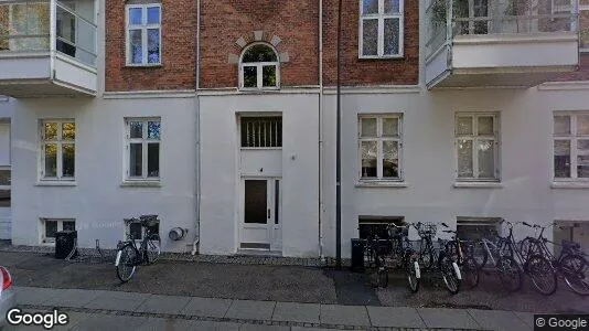 Lejligheder til salg i Charlottenlund - Foto fra Google Street View