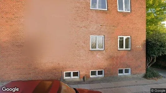 Lejligheder til salg i Charlottenlund - Foto fra Google Street View