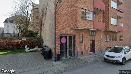 Lejligheder til salg i Charlottenlund - Foto fra Google Street View