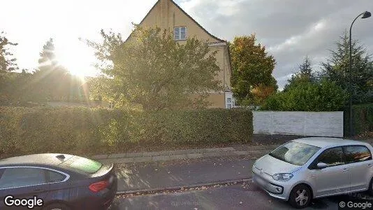 Lejligheder til salg i Charlottenlund - Foto fra Google Street View