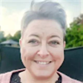 Heidi søger 100-120 m2 lejlighed i Vejle Centrum til leje